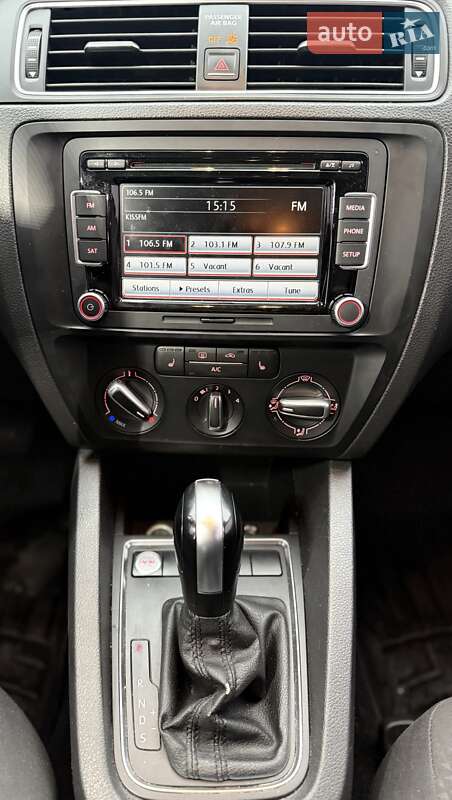 Седан Volkswagen Jetta 2014 в Києві