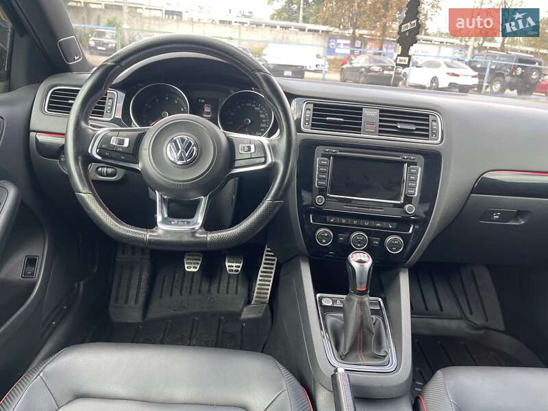 Седан Volkswagen Jetta 2015 в Киеве фото 26 Седан Volkswagen Jetta 2015 в Киеве