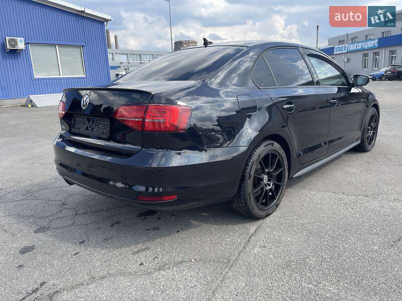 Седан Volkswagen Jetta 2015 в Киеве фото 12 Седан Volkswagen Jetta 2015 в Киеве