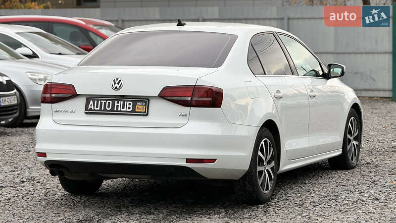 Седан Volkswagen Jetta 2017 в Бердичеве