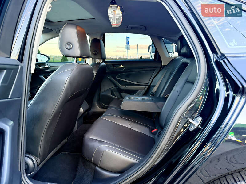 Седан Volkswagen Jetta 2018 в Одессе фото 23 Седан Volkswagen Jetta 2018 в Одессе