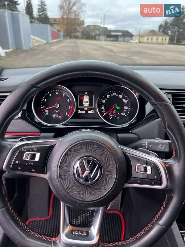 Седан Volkswagen Jetta 2017 в Валках