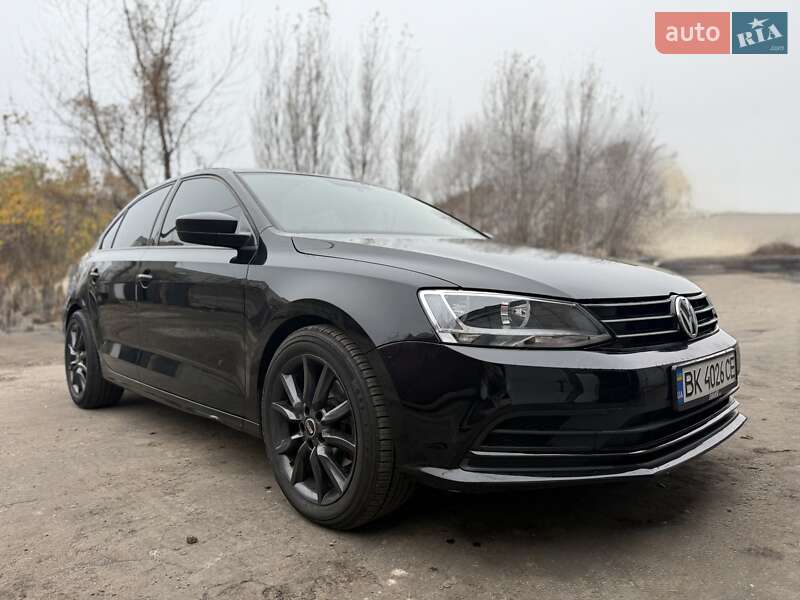 Седан Volkswagen Jetta 2014 в Києві