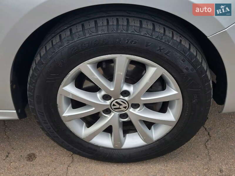 Седан Volkswagen Jetta 2012 в Киеве фото 8 Седан Volkswagen Jetta 2012 в Киеве