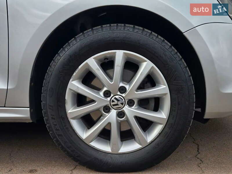 Седан Volkswagen Jetta 2012 в Киеве фото 9 Седан Volkswagen Jetta 2012 в Киеве