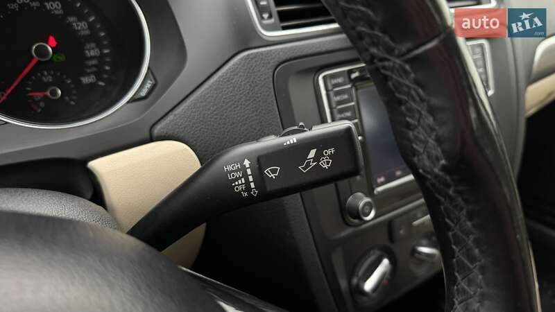 Седан Volkswagen Jetta 2016 в Киеве фото 34 Седан Volkswagen Jetta 2016 в Киеве