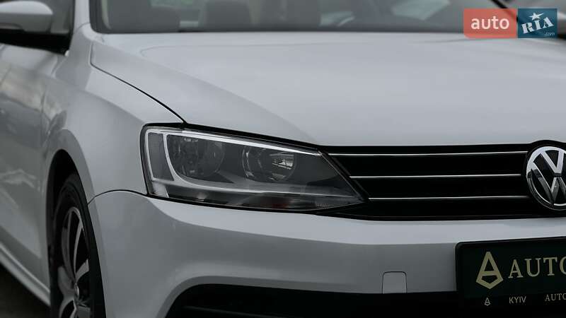 Седан Volkswagen Jetta 2016 в Киеве фото 41 Седан Volkswagen Jetta 2016 в Киеве