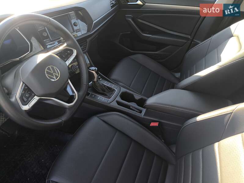 Седан Volkswagen Jetta 2023 в Львові