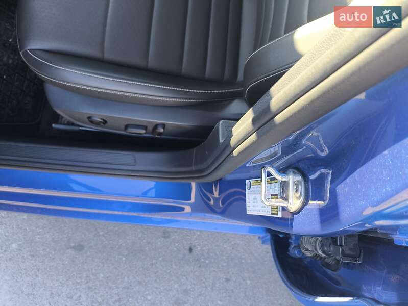 Седан Volkswagen Jetta 2023 в Львові