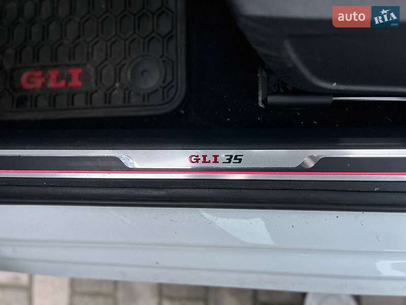 Седан Volkswagen Jetta 2019 в Днепре фото 33 Седан Volkswagen Jetta 2019 в Днепре