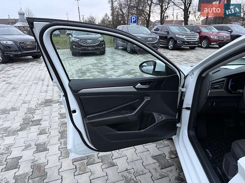 Седан Volkswagen Jetta 2022 в Ужгороде фото 19 Седан Volkswagen Jetta 2022 в Ужгороде
