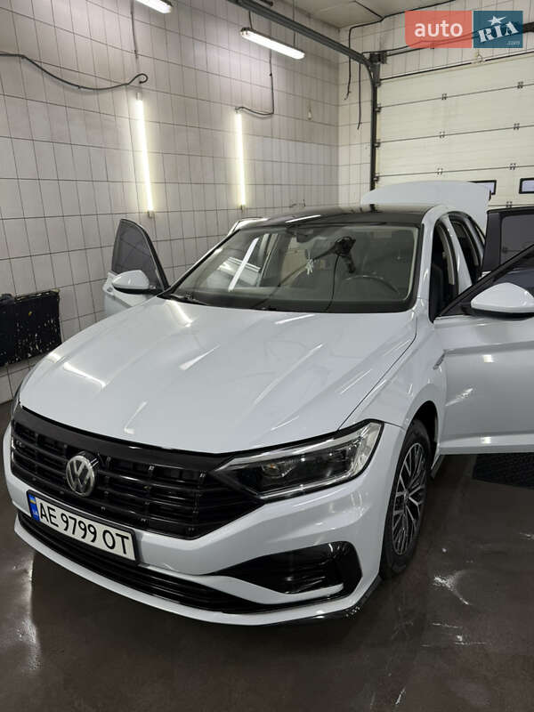 Седан Volkswagen Jetta 2018 в Днепре