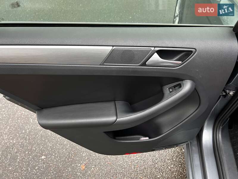 Седан Volkswagen Jetta 2017 в Макарові