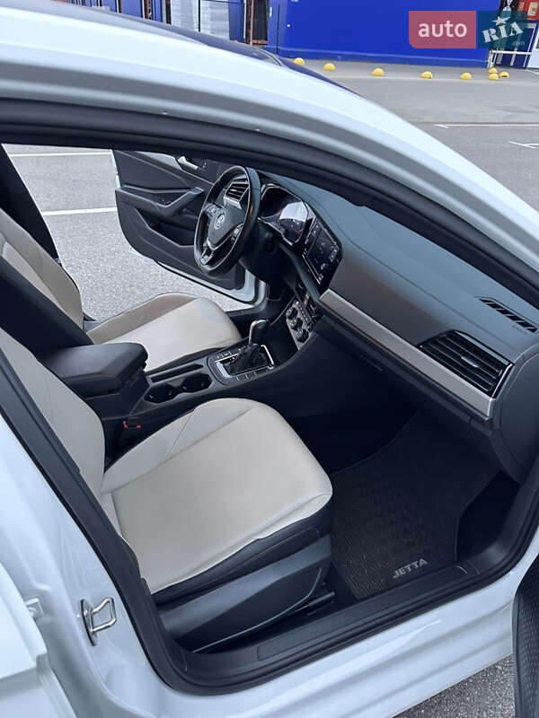 Седан Volkswagen Jetta 2018 в Полтаві