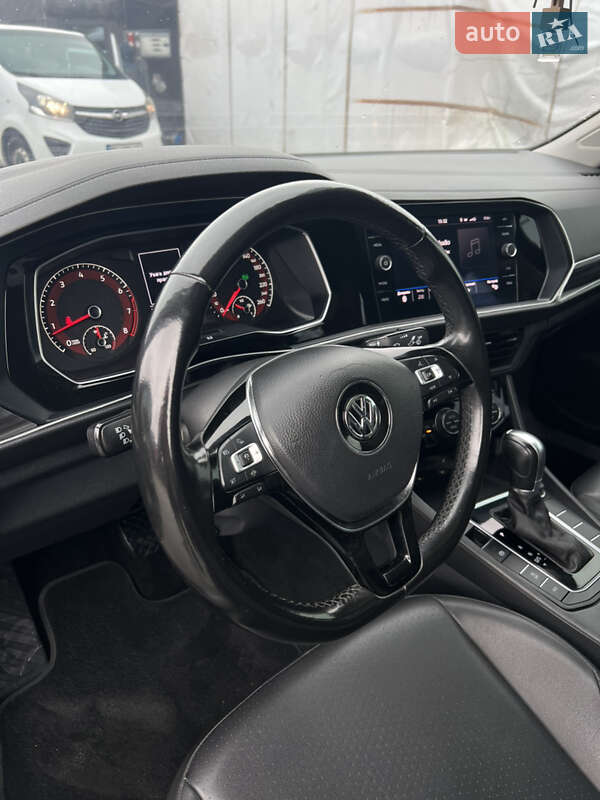 Седан Volkswagen Jetta 2018 в Львові