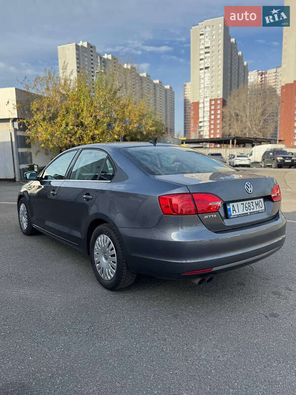 Седан Volkswagen Jetta 2014 в Киеве