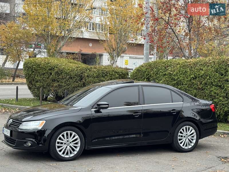 Седан Volkswagen Jetta 2012 в Днепре