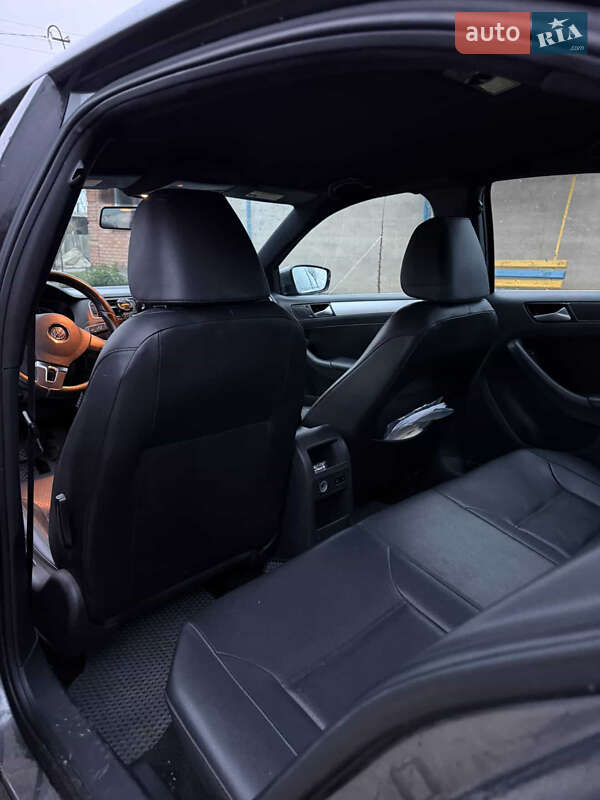 Седан Volkswagen Jetta 2014 в Кропивницькому фото 8 Седан Volkswagen Jetta 2014 в Кропивницькому