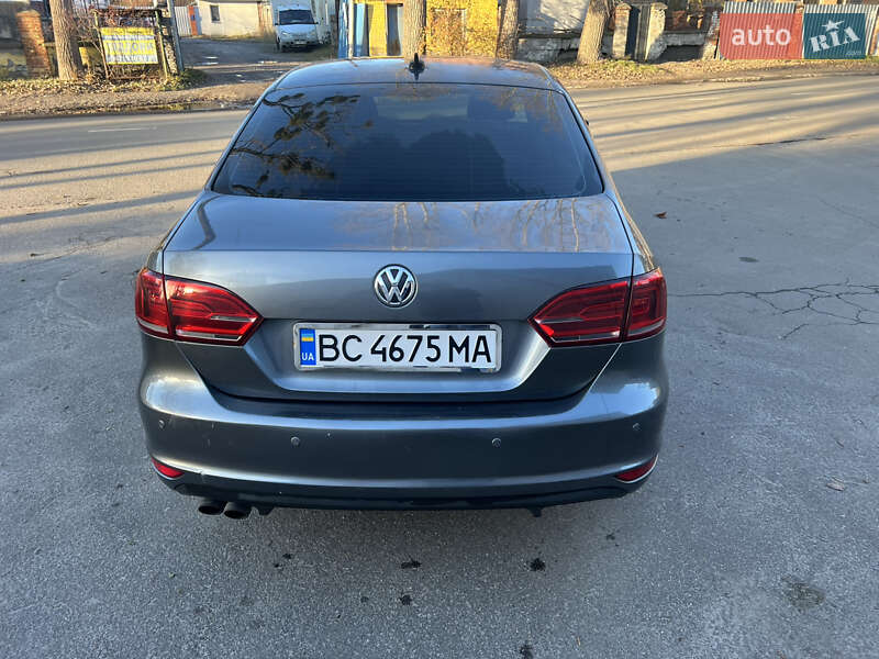 Седан Volkswagen Jetta 2013 в Львове фото 8 Седан Volkswagen Jetta 2013 в Львове