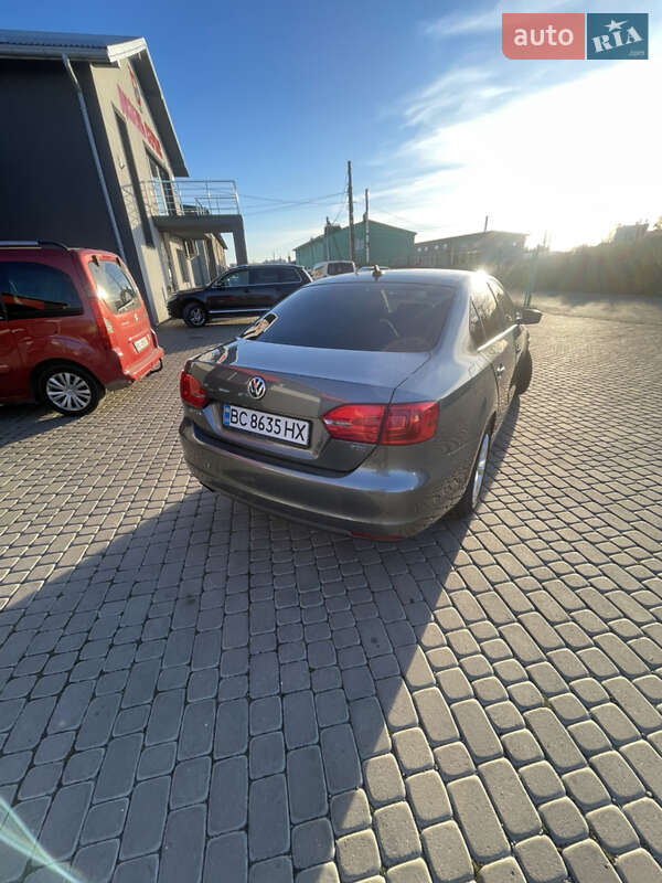 Седан Volkswagen Jetta 2014 в Львове фото 8 Седан Volkswagen Jetta 2014 в Львове