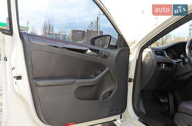 Седан Volkswagen Jetta 2017 в Харькове