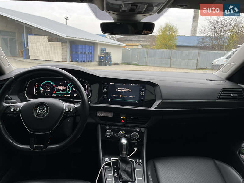 Седан Volkswagen Jetta 2018 в Ужгороді фото 12 Седан Volkswagen Jetta 2018 в Ужгороді