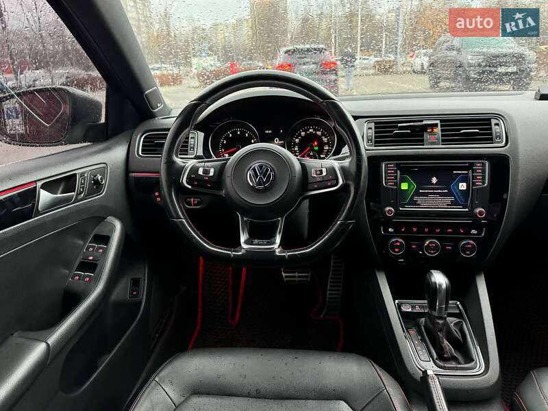 Седан Volkswagen Jetta 2017 в Києві фото 13 Седан Volkswagen Jetta 2017 в Києві