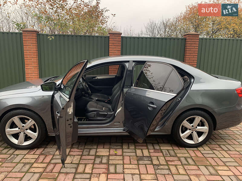Седан Volkswagen Jetta 2012 в Киеве