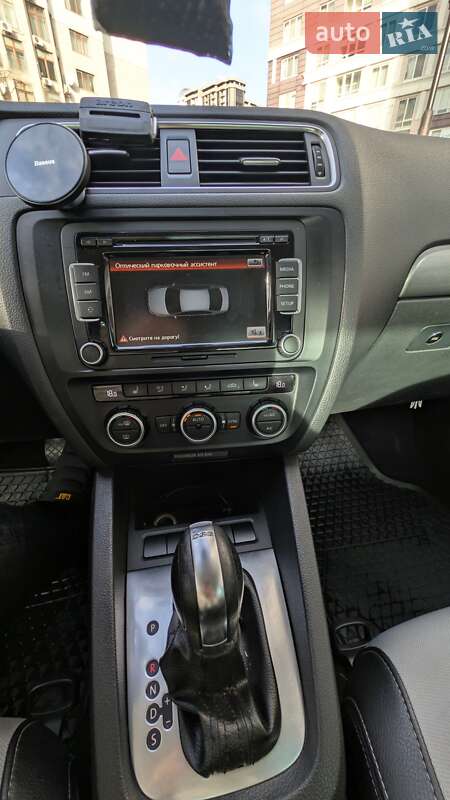 Седан Volkswagen Jetta 2013 в Одессе фото 16 Седан Volkswagen Jetta 2013 в Одессе