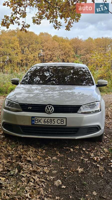 Седан Volkswagen Jetta 2012 в Кривом Роге