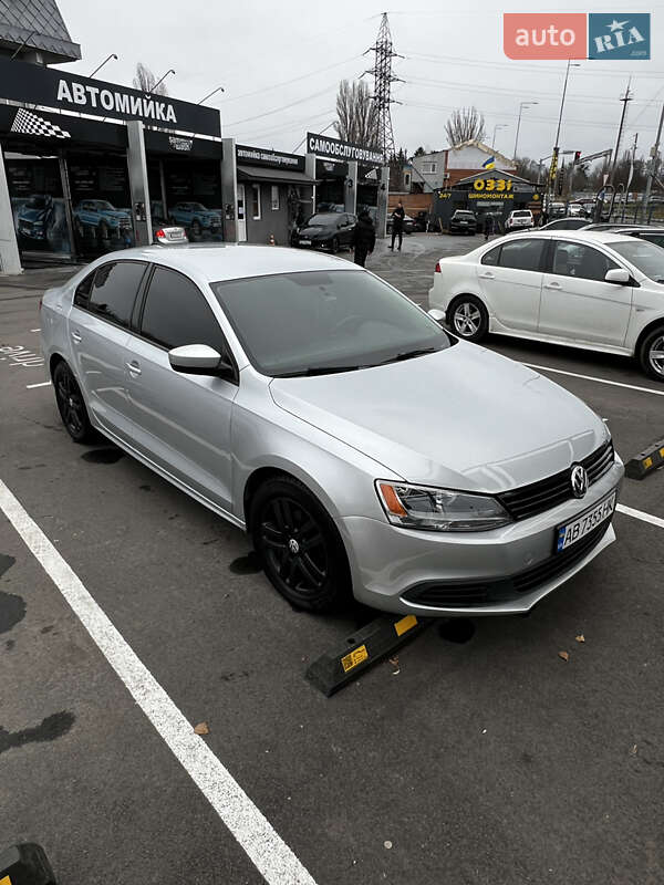 Седан Volkswagen Jetta 2012 в Вінниці