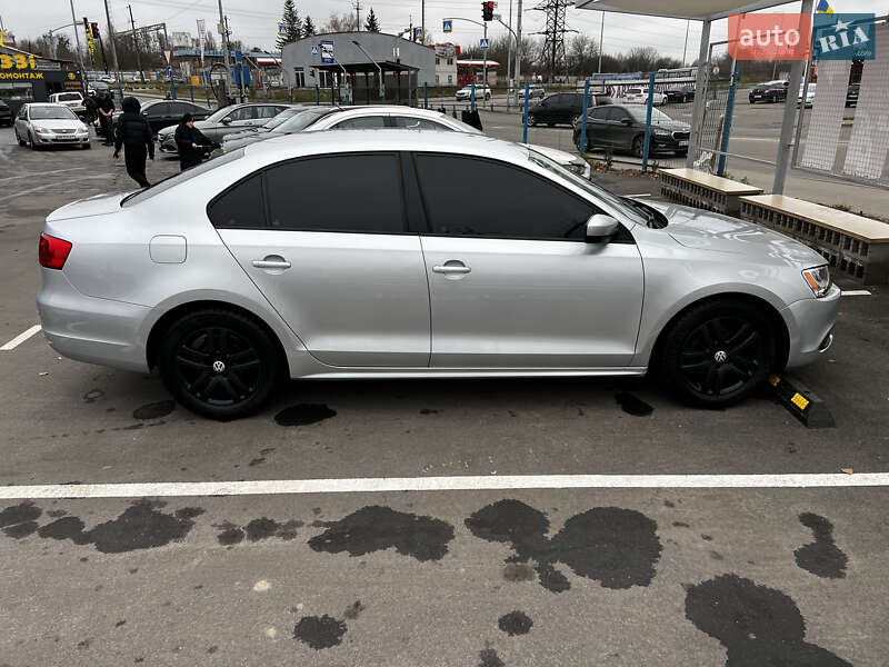 Седан Volkswagen Jetta 2012 в Вінниці