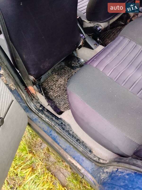 Седан Volkswagen Jetta 1991 в Золочеві