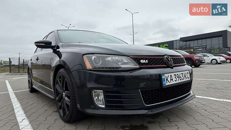 Седан Volkswagen Jetta 2013 в Києві