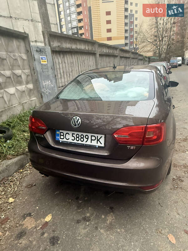 Седан Volkswagen Jetta 2012 в Киеве