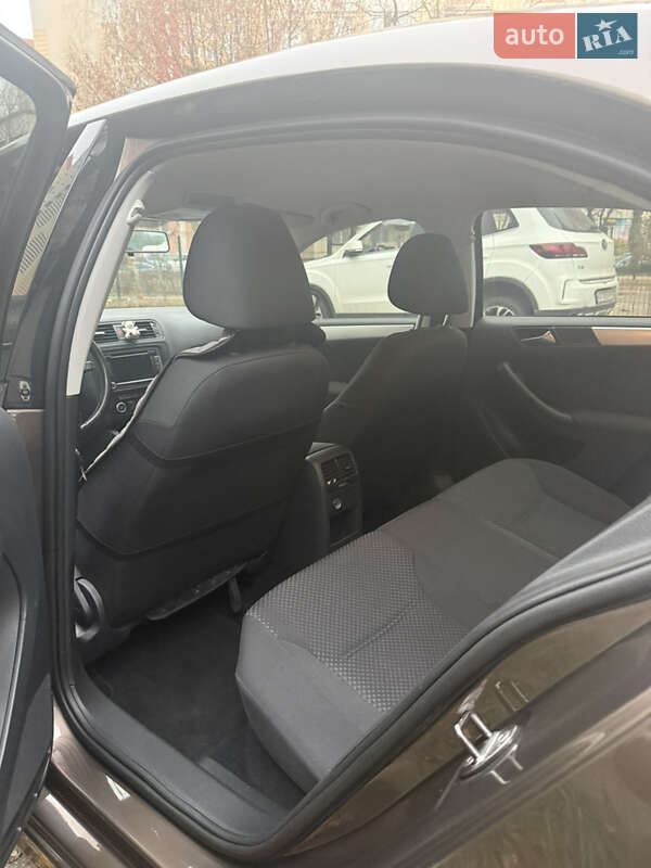 Седан Volkswagen Jetta 2012 в Киеве