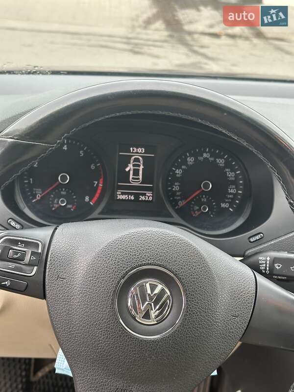 Седан Volkswagen Jetta 2012 в Києві