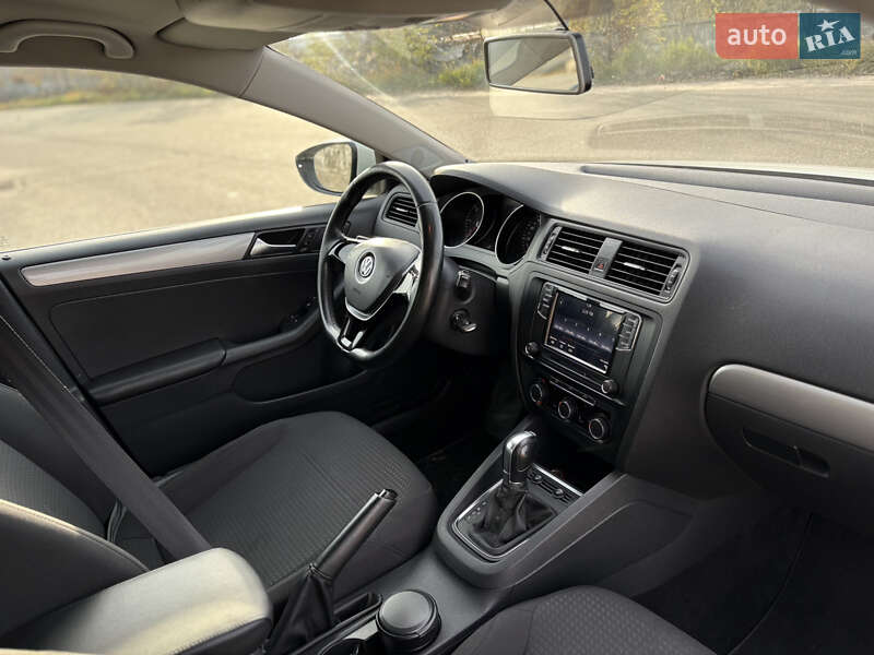Седан Volkswagen Jetta 2016 в Киеве фото 15 Седан Volkswagen Jetta 2016 в Киеве