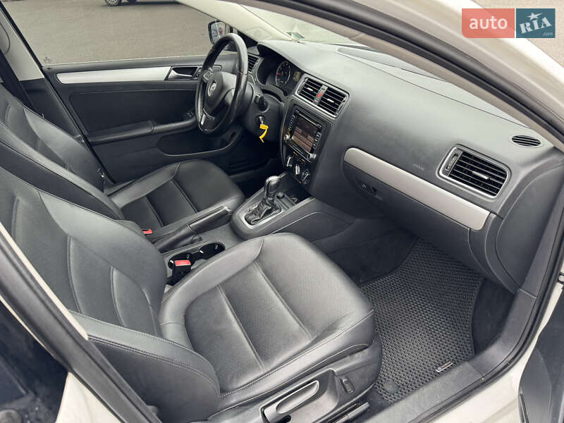 Седан Volkswagen Jetta 2012 в Мироновке фото 9 Седан Volkswagen Jetta 2012 в Мироновке