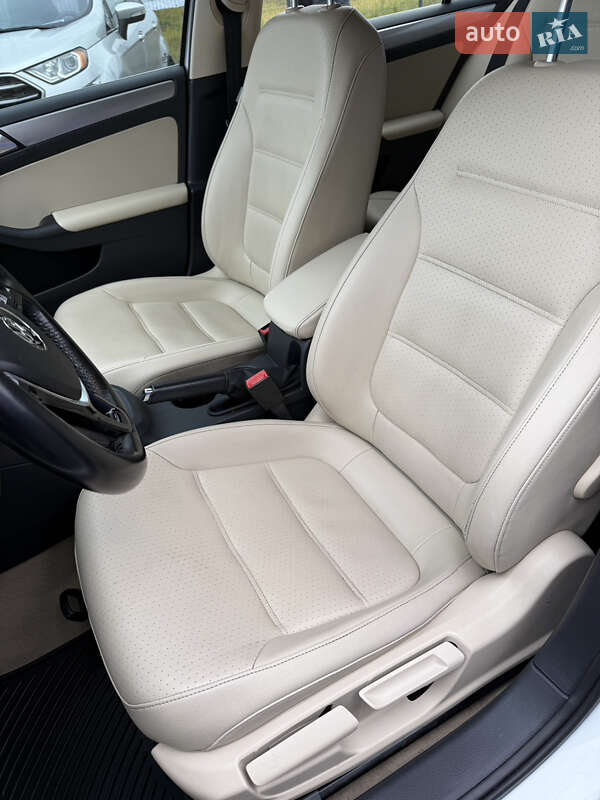 Седан Volkswagen Jetta 2016 в Києві