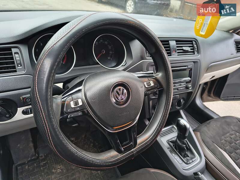 Седан Volkswagen Jetta 2014 в Харькове