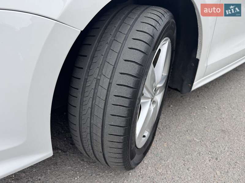 Седан Volkswagen Jetta 2013 в Запорожье фото 16 Седан Volkswagen Jetta 2013 в Запорожье