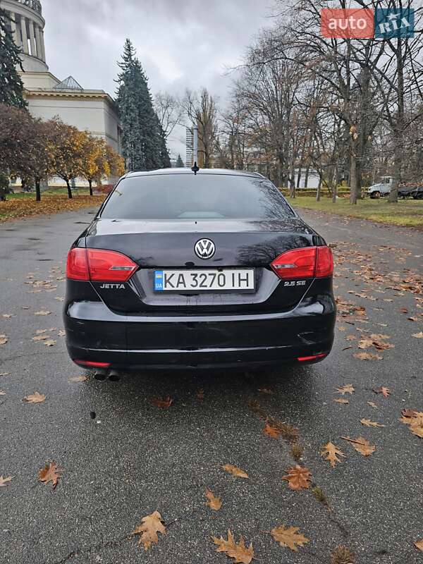 Седан Volkswagen Jetta 2013 в Киеве