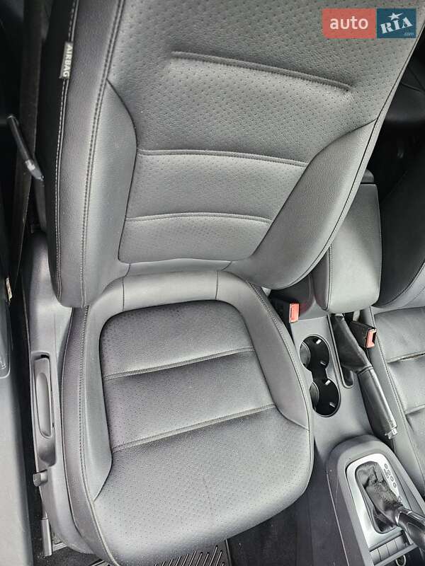Седан Volkswagen Jetta 2013 в Киеве