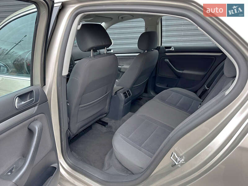 Седан Volkswagen Jetta 2006 в Каменском фото 7 Седан Volkswagen Jetta 2006 в Каменском