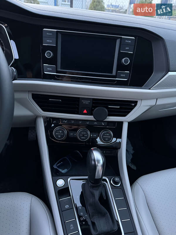 Седан Volkswagen Jetta 2020 в Кропивницком