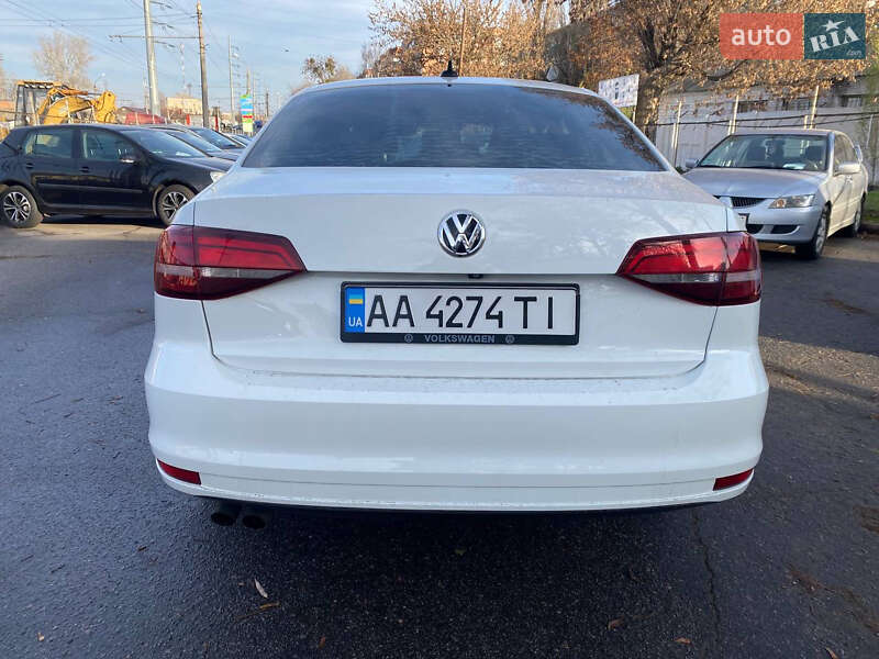 Седан Volkswagen Jetta 2016 в Полтаве