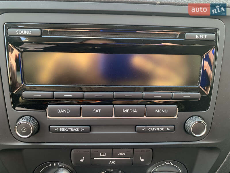 Седан Volkswagen Jetta 2015 в Львове фото 15 Седан Volkswagen Jetta 2015 в Львове