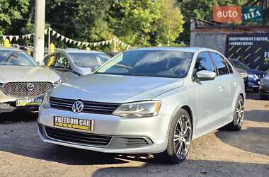 Седан Volkswagen Jetta 2014 в Львове
