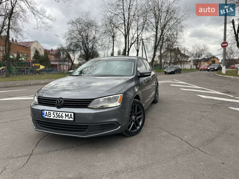 Седан Volkswagen Jetta 2014 в Вінниці